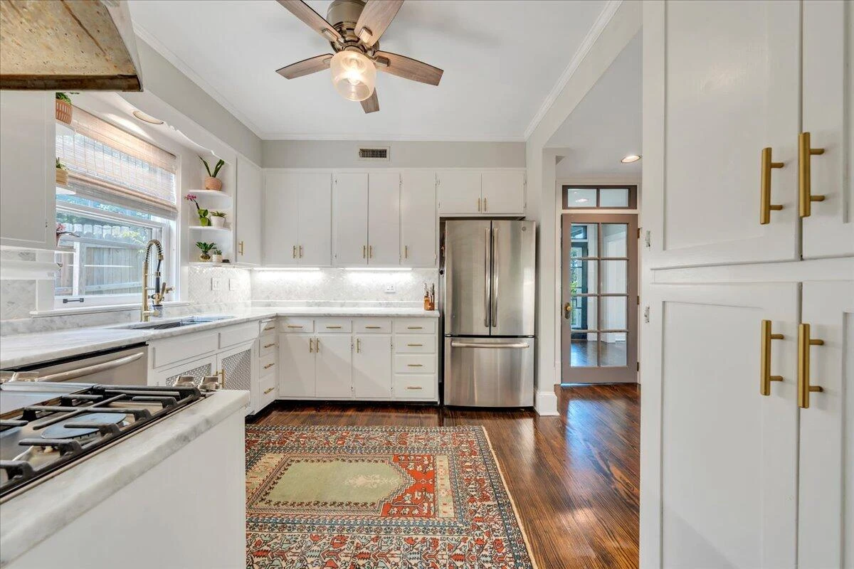 2219 Broadway AVE - Photo 34
