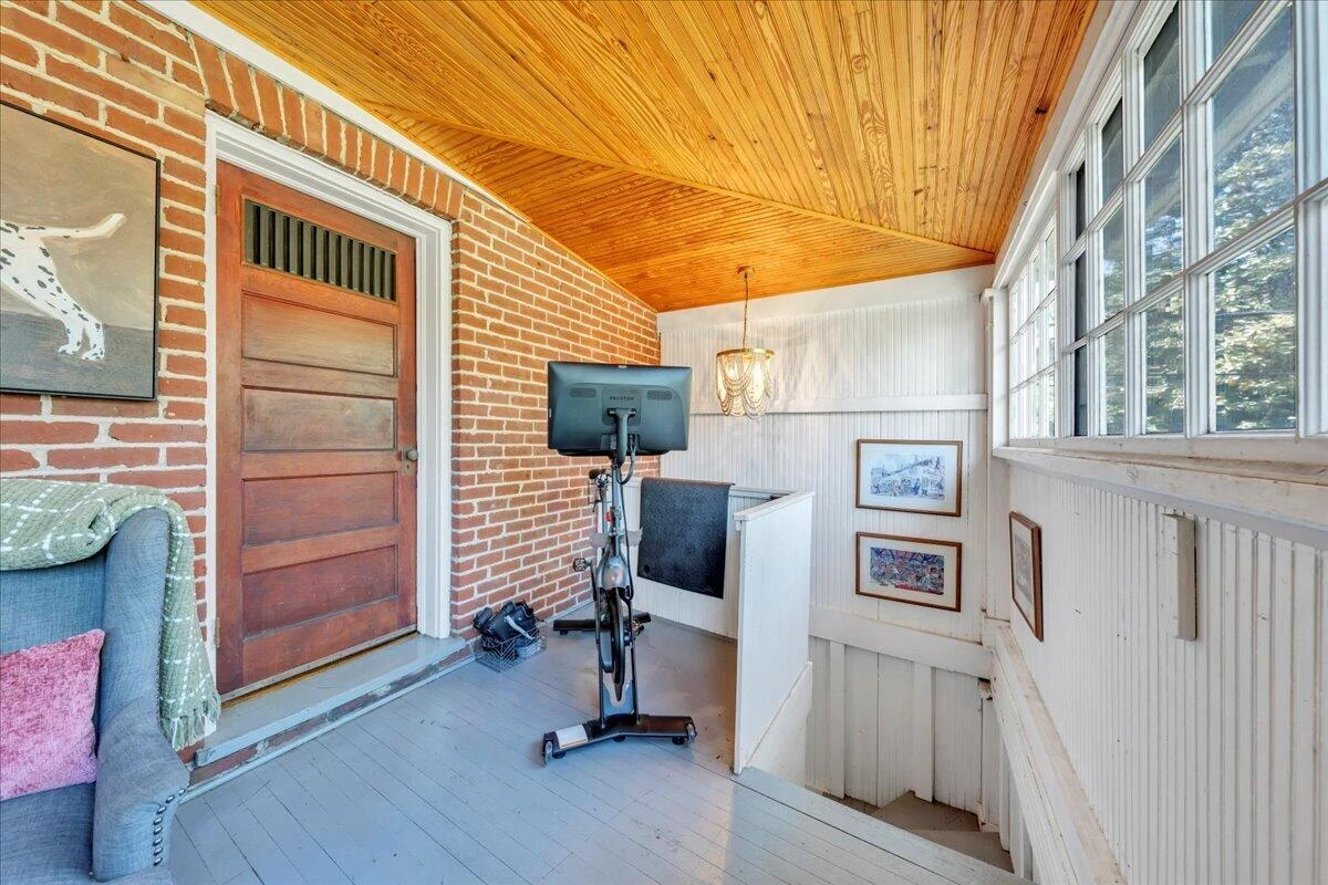 2219 Broadway AVE - Photo 52
