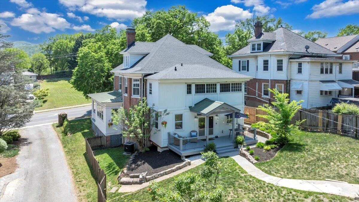 2219 Broadway AVE - Photo 79