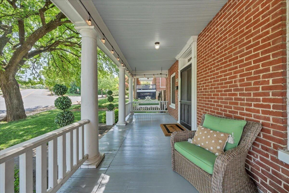 2219 Broadway AVE - Photo 13