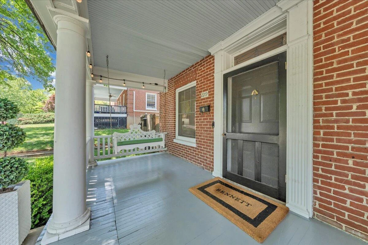 2219 Broadway AVE - Photo 14