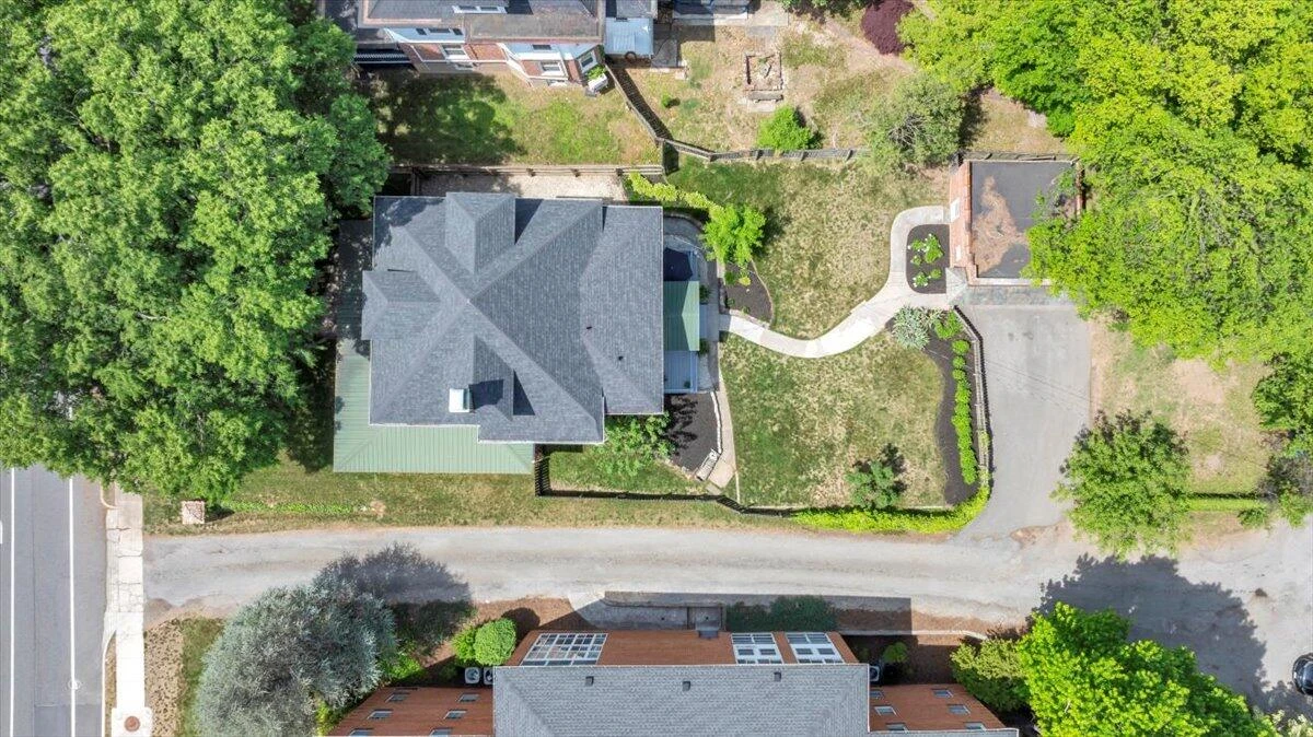 2219 Broadway AVE - Photo 103