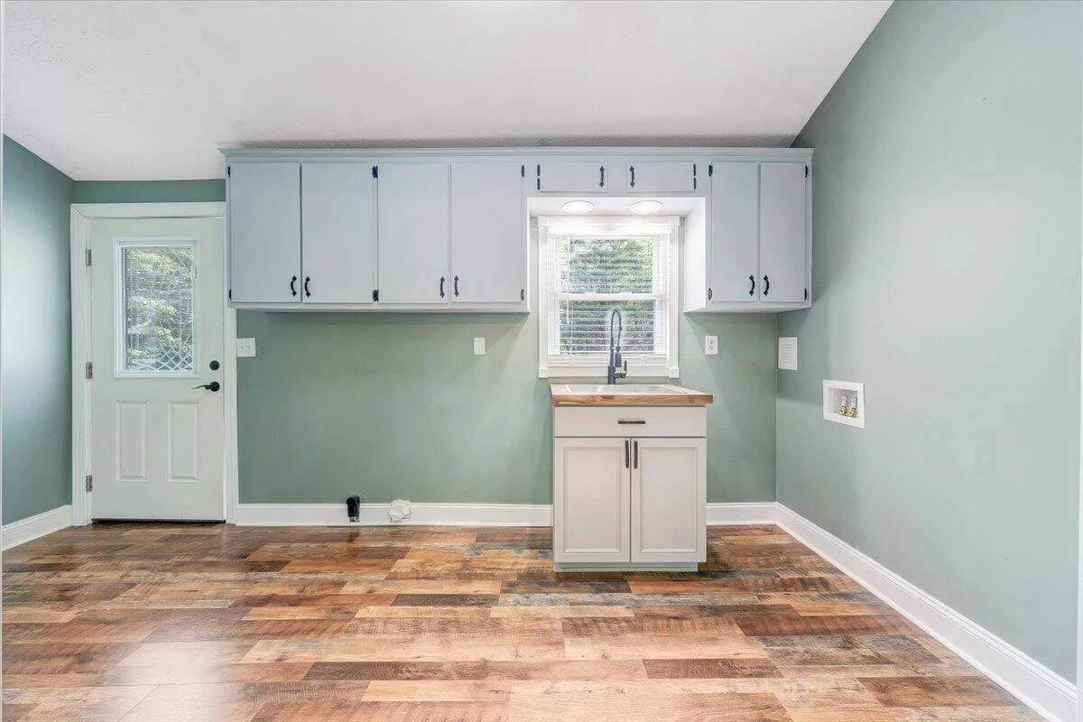 215 Heatherwood DR - Photo 17