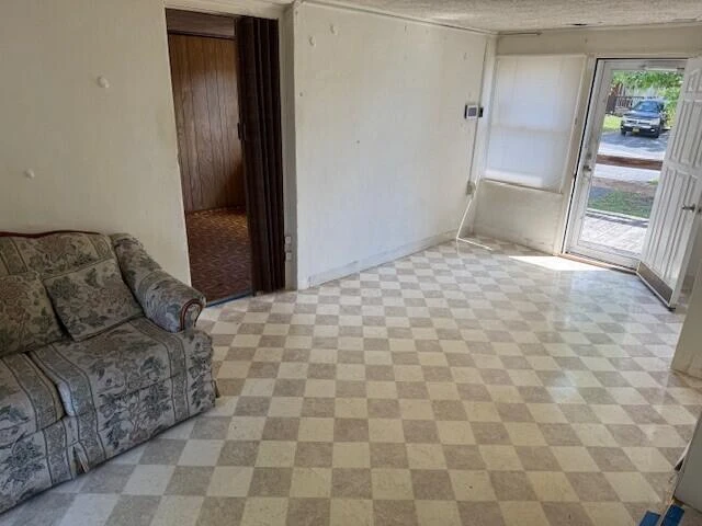 108 Parkway LN - Photo 12