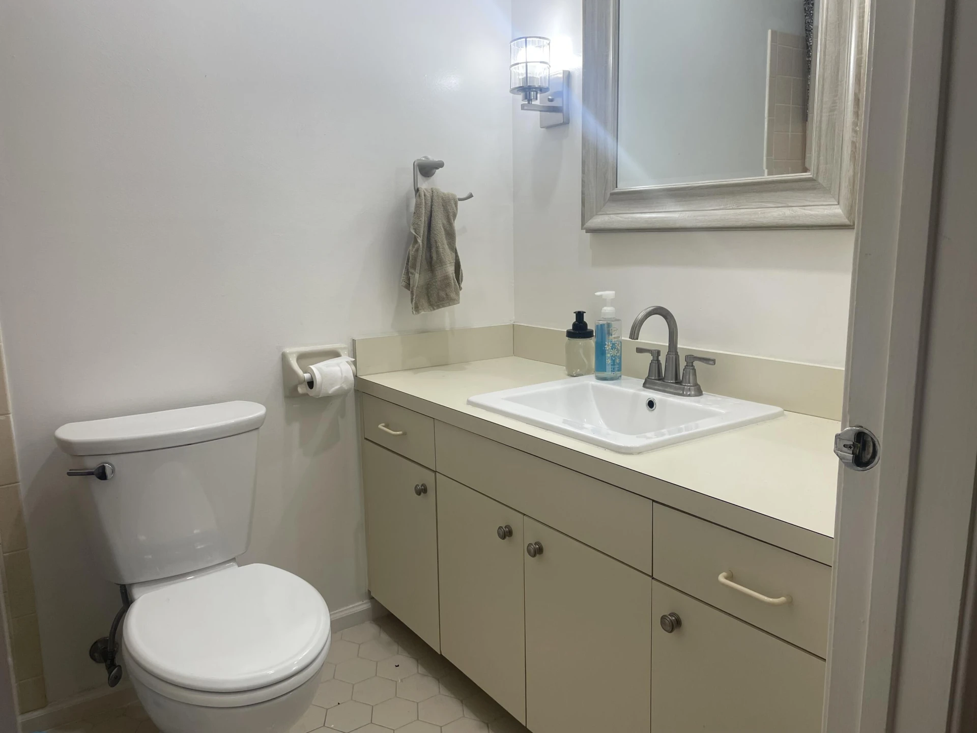 1407 Russell DR - Photo 23