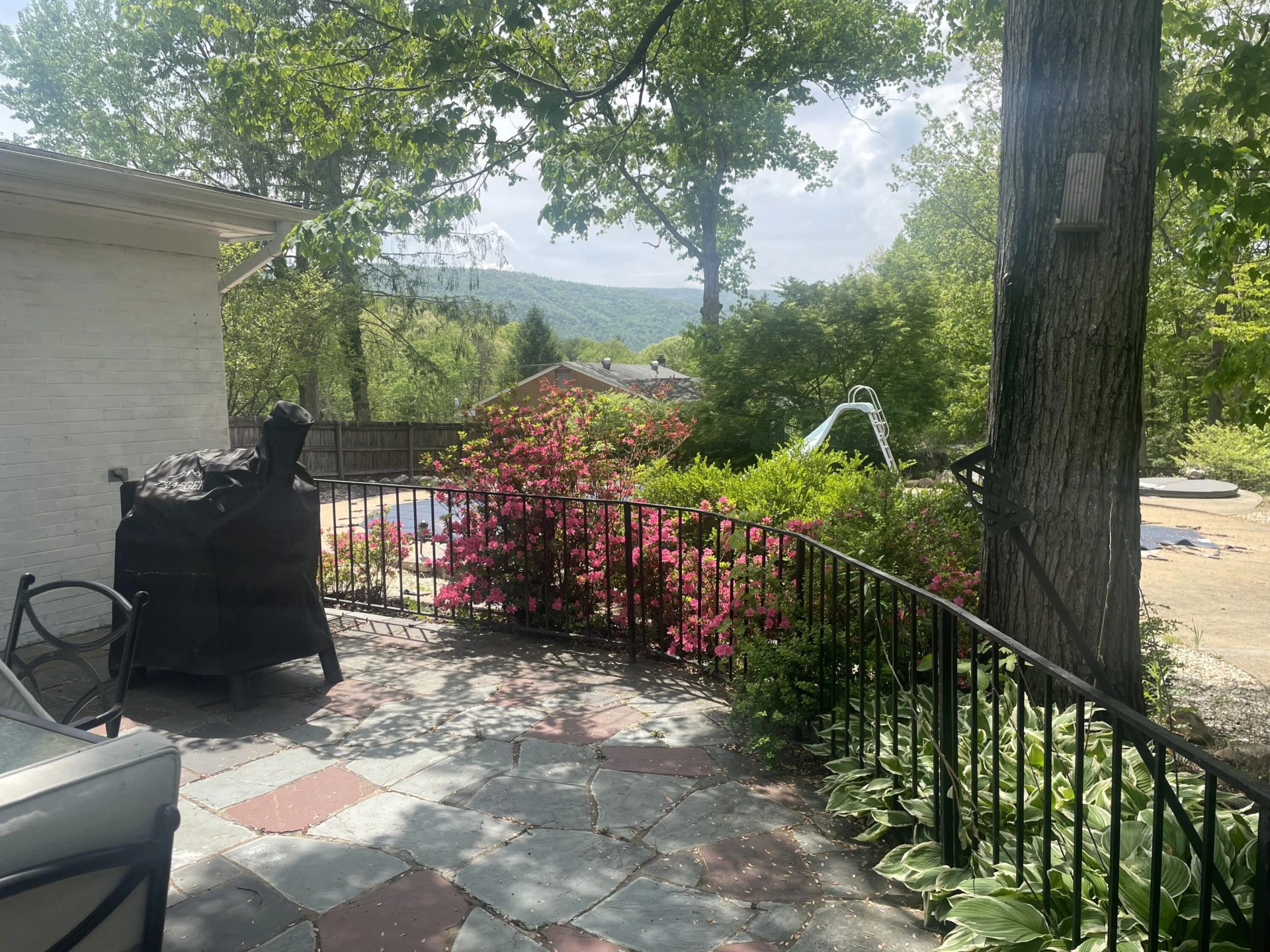 1407 Russell DR - Photo 5