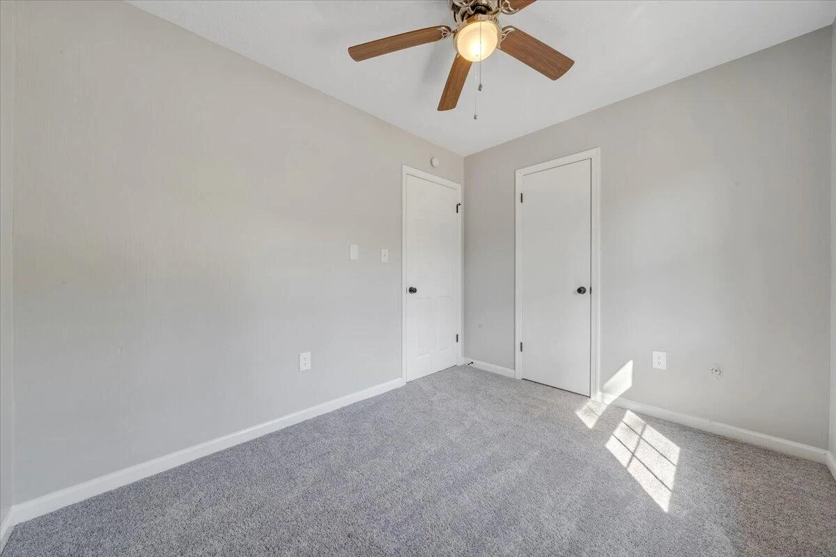 851 Short ST - Photo 14