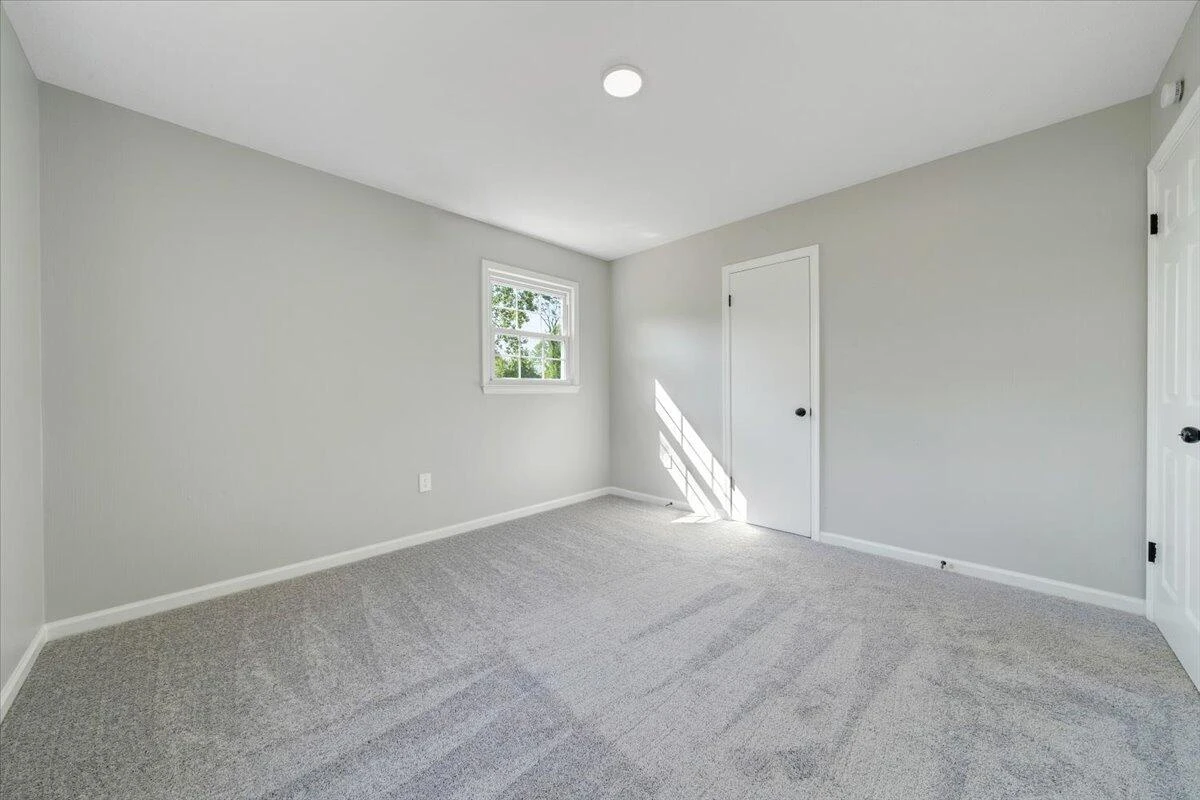 851 Short ST - Photo 16