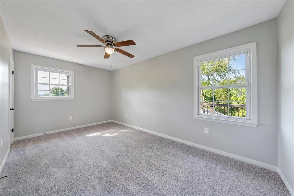 851 Short ST - Photo 17