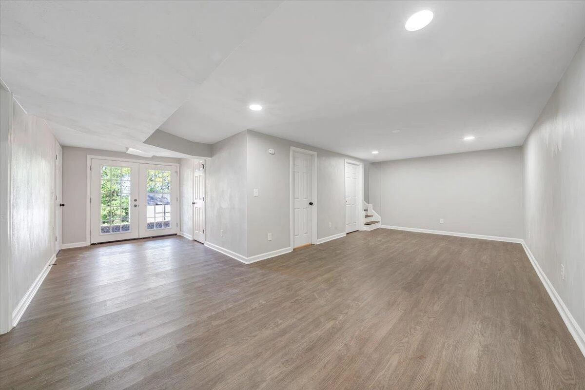851 Short ST - Photo 22