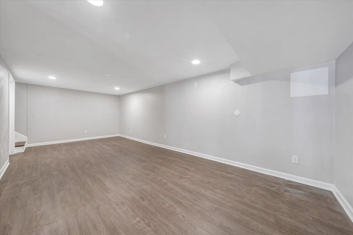 851 Short ST - Photo 23