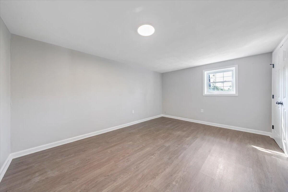 851 Short ST - Photo 25