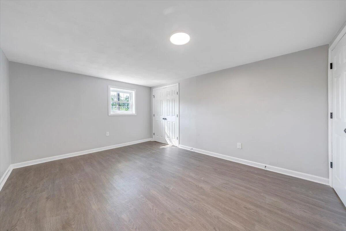 851 Short ST - Photo 26