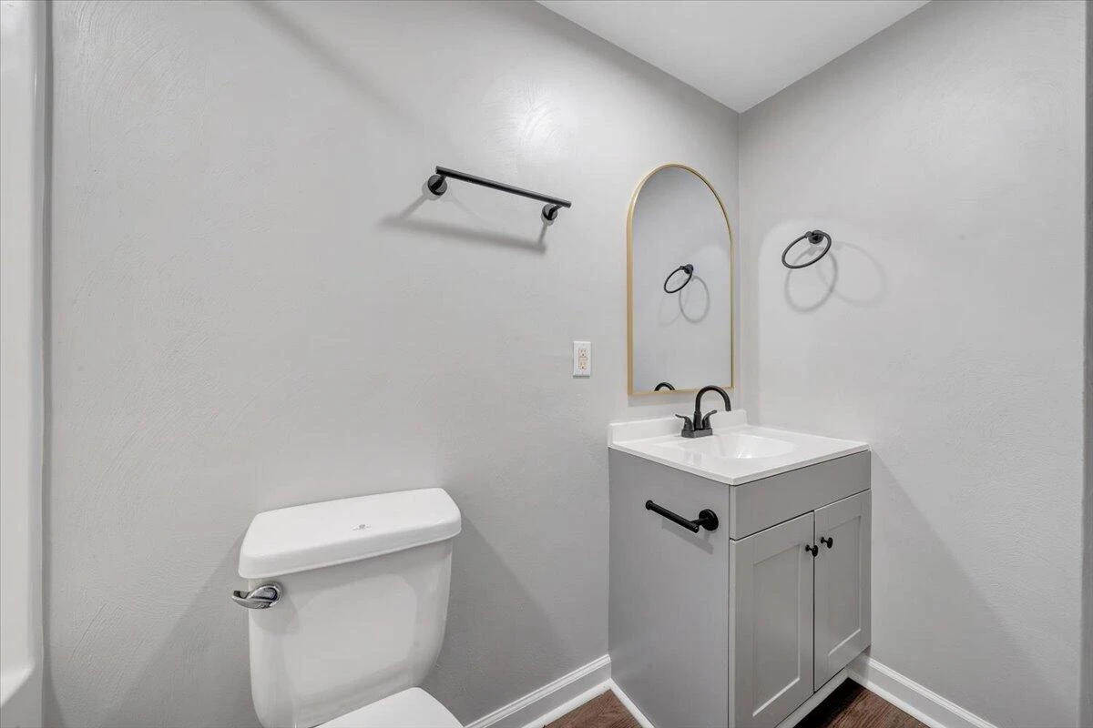 851 Short ST - Photo 29
