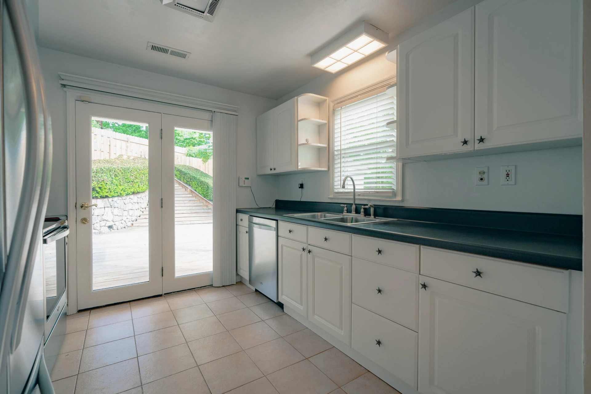2509 Sweetbrier AVE - Photo 13