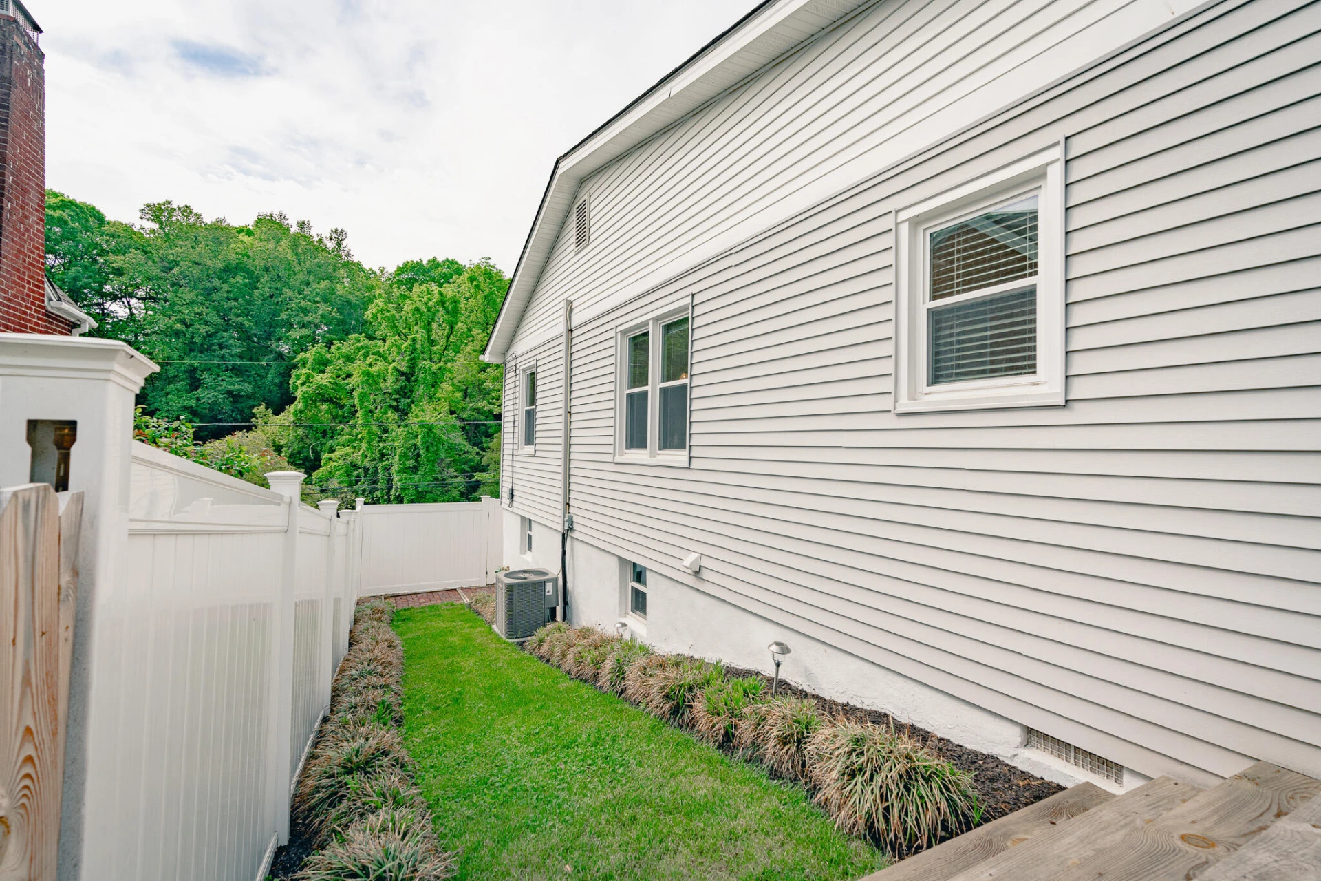 2509 Sweetbrier AVE - Photo 28
