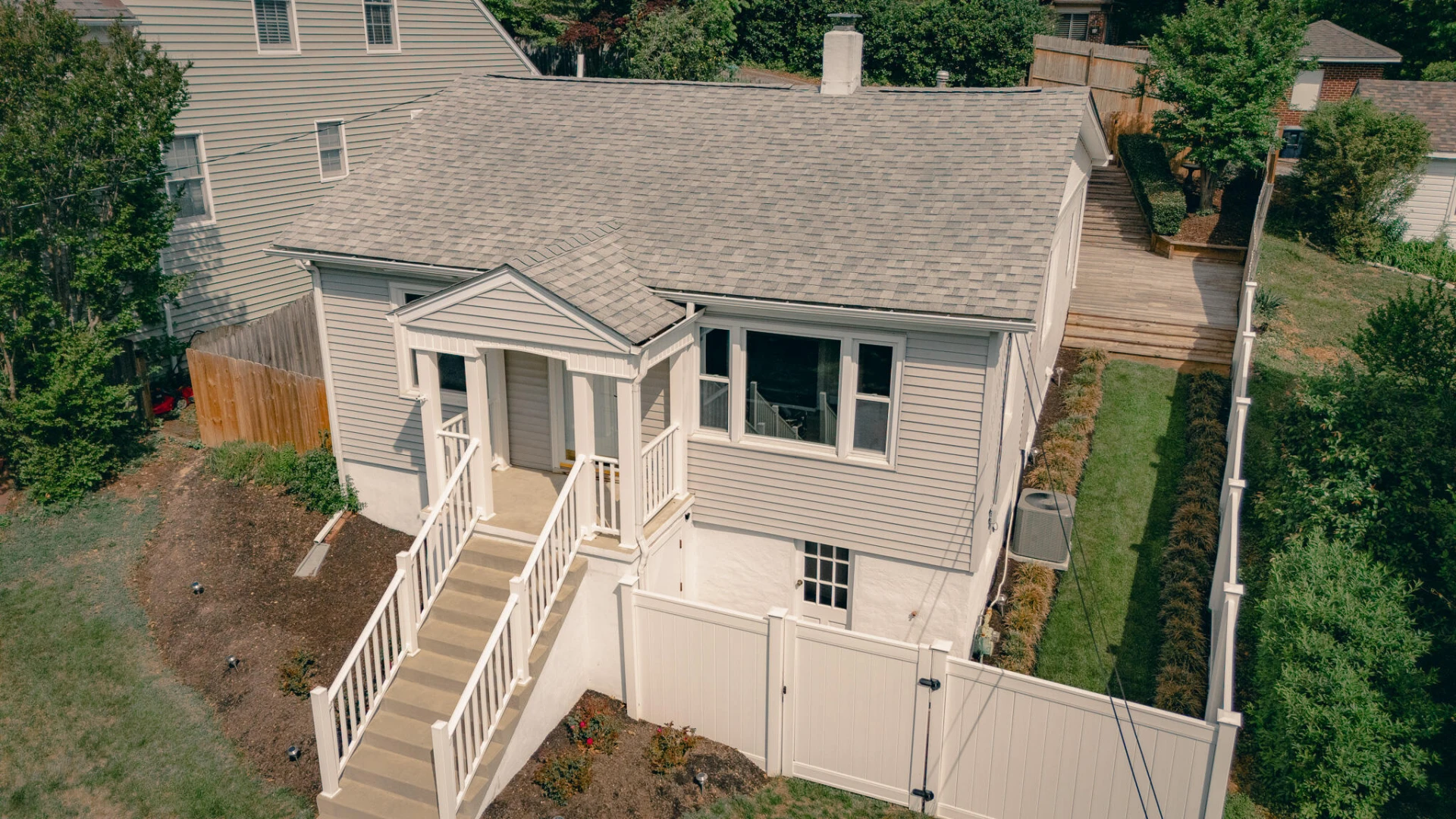 2509 Sweetbrier AVE - Photo 3