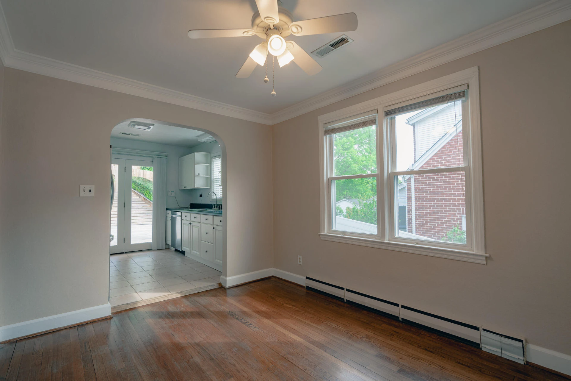 2509 Sweetbrier AVE - Photo 8