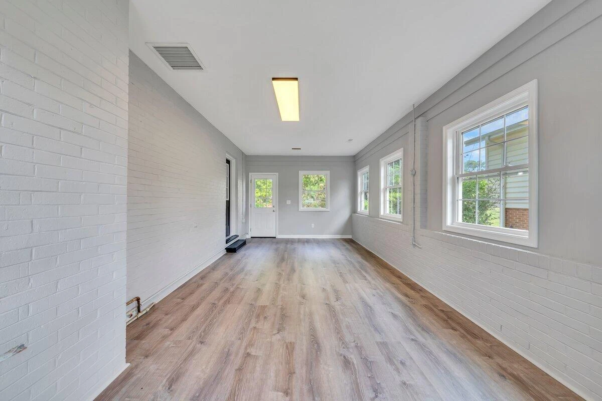 4107 Hazelridge RD - Photo 14
