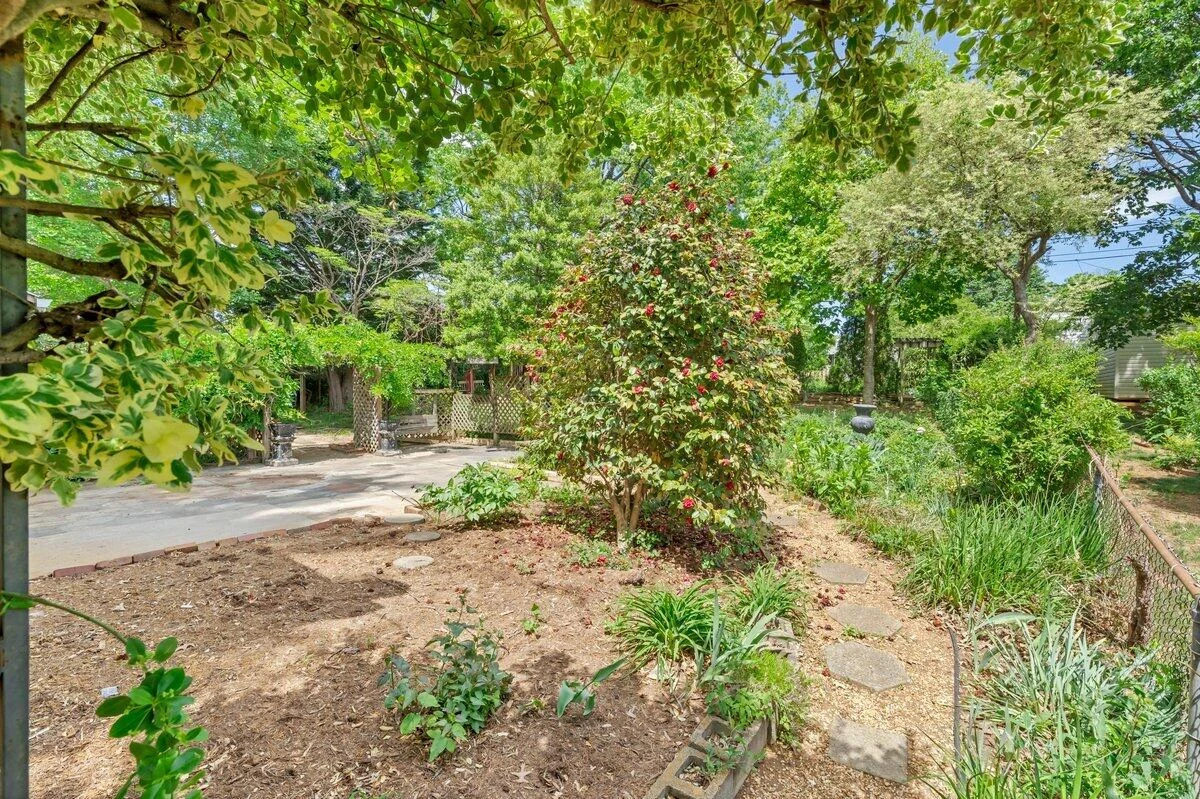 4107 Hazelridge RD - Photo 36