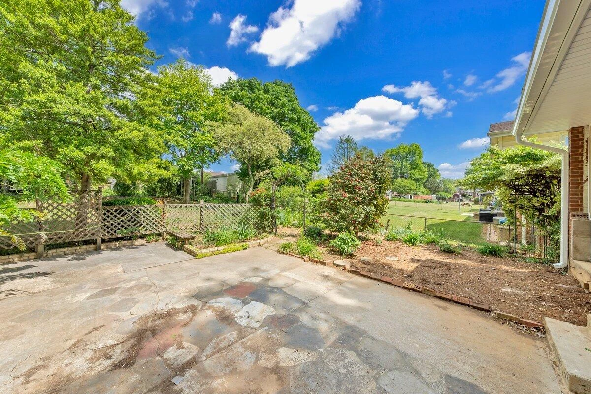 4107 Hazelridge RD - Photo 37