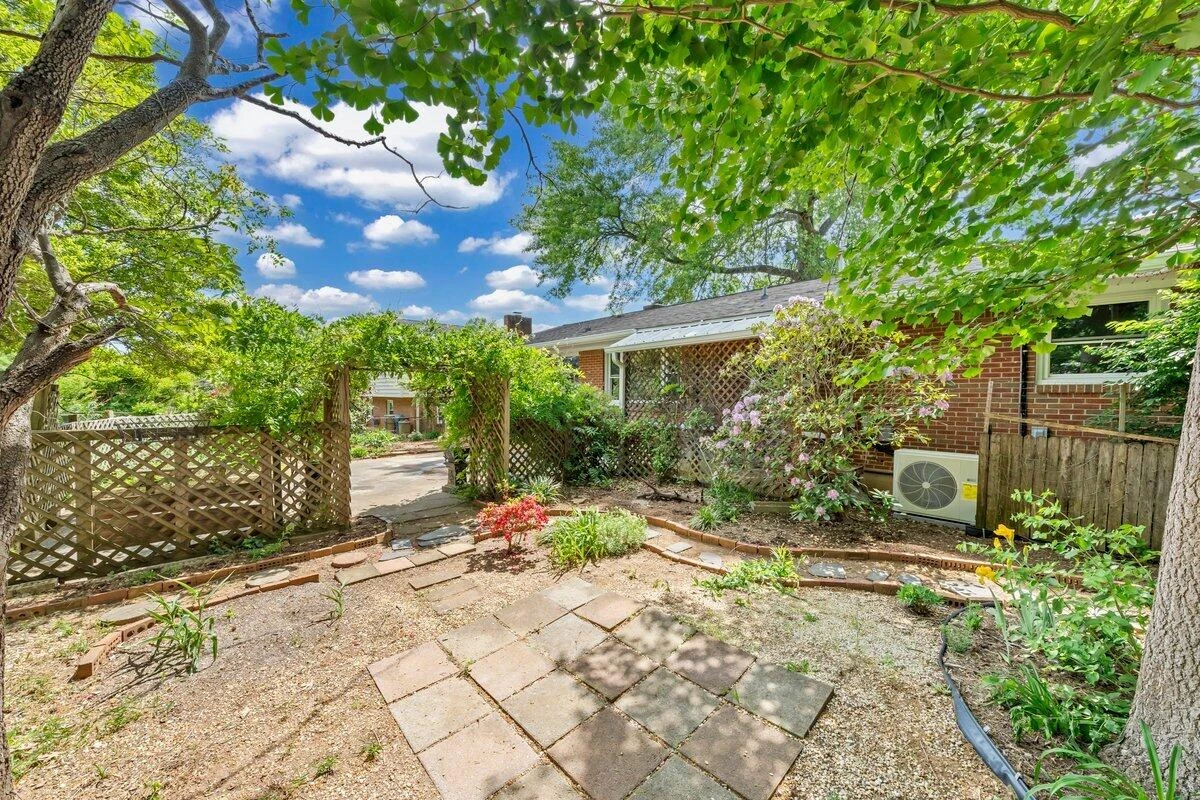 4107 Hazelridge RD - Photo 39