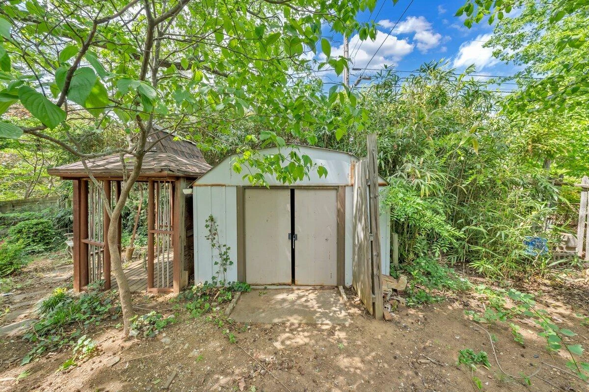4107 Hazelridge RD - Photo 46