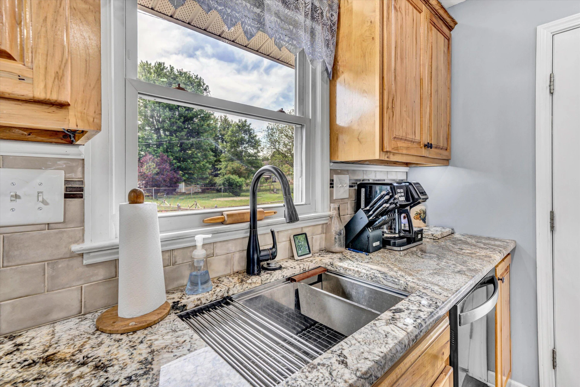 1426 Deacon ST - Photo 12
