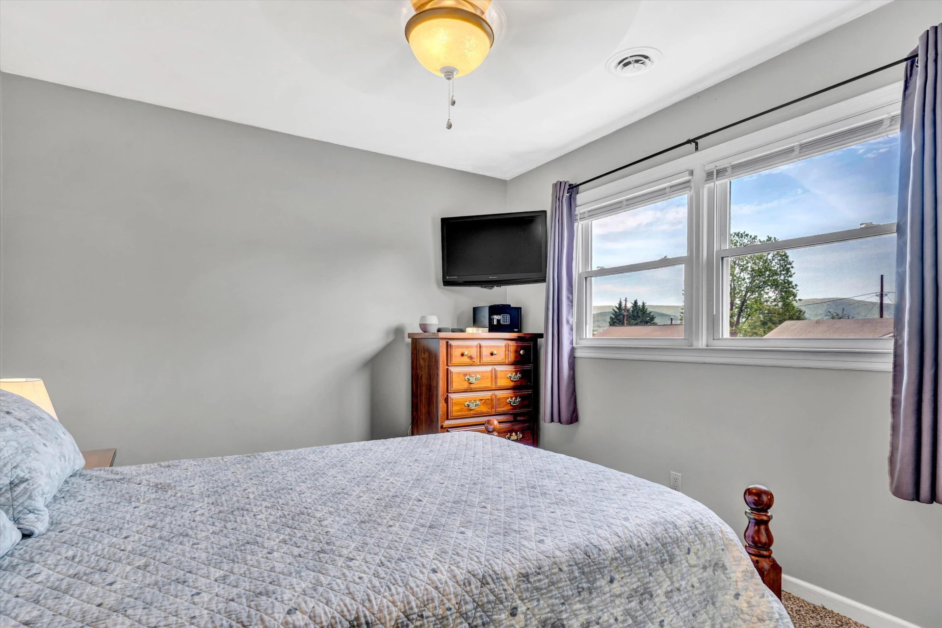 1426 Deacon ST - Photo 16