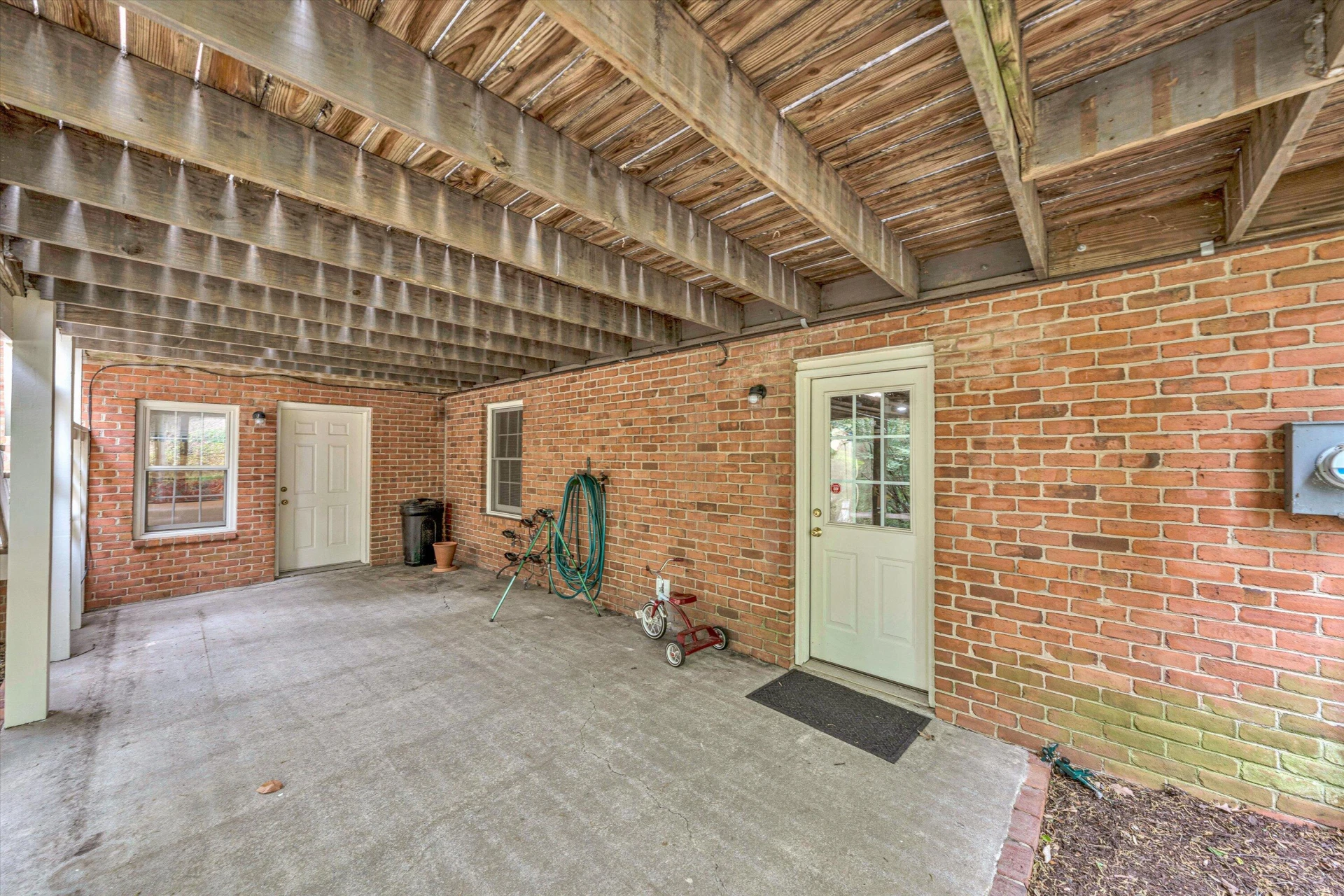 835 Wildwood RD - Photo 46