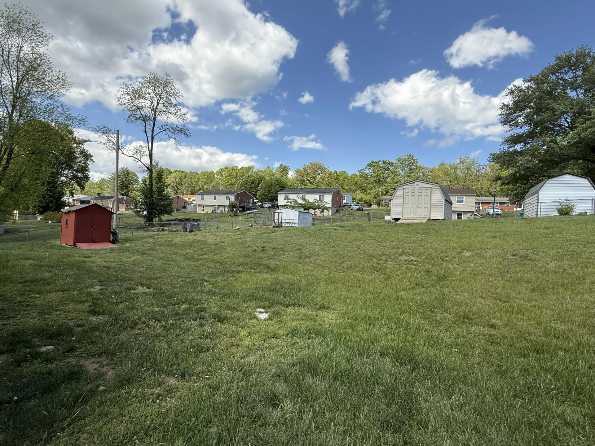 3052 PEBBLE DR - Photo 3