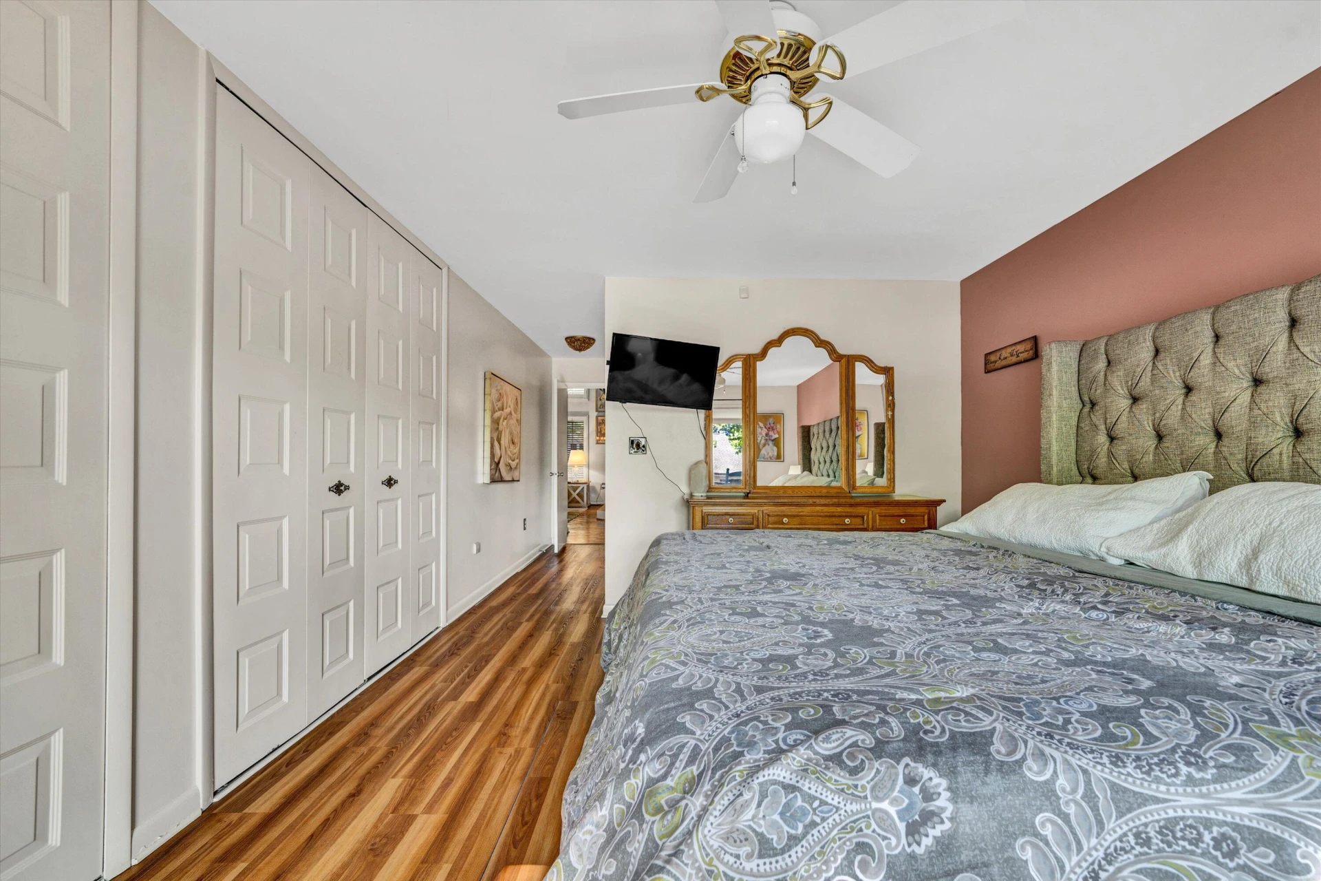 117 Windward DR - Photo 17