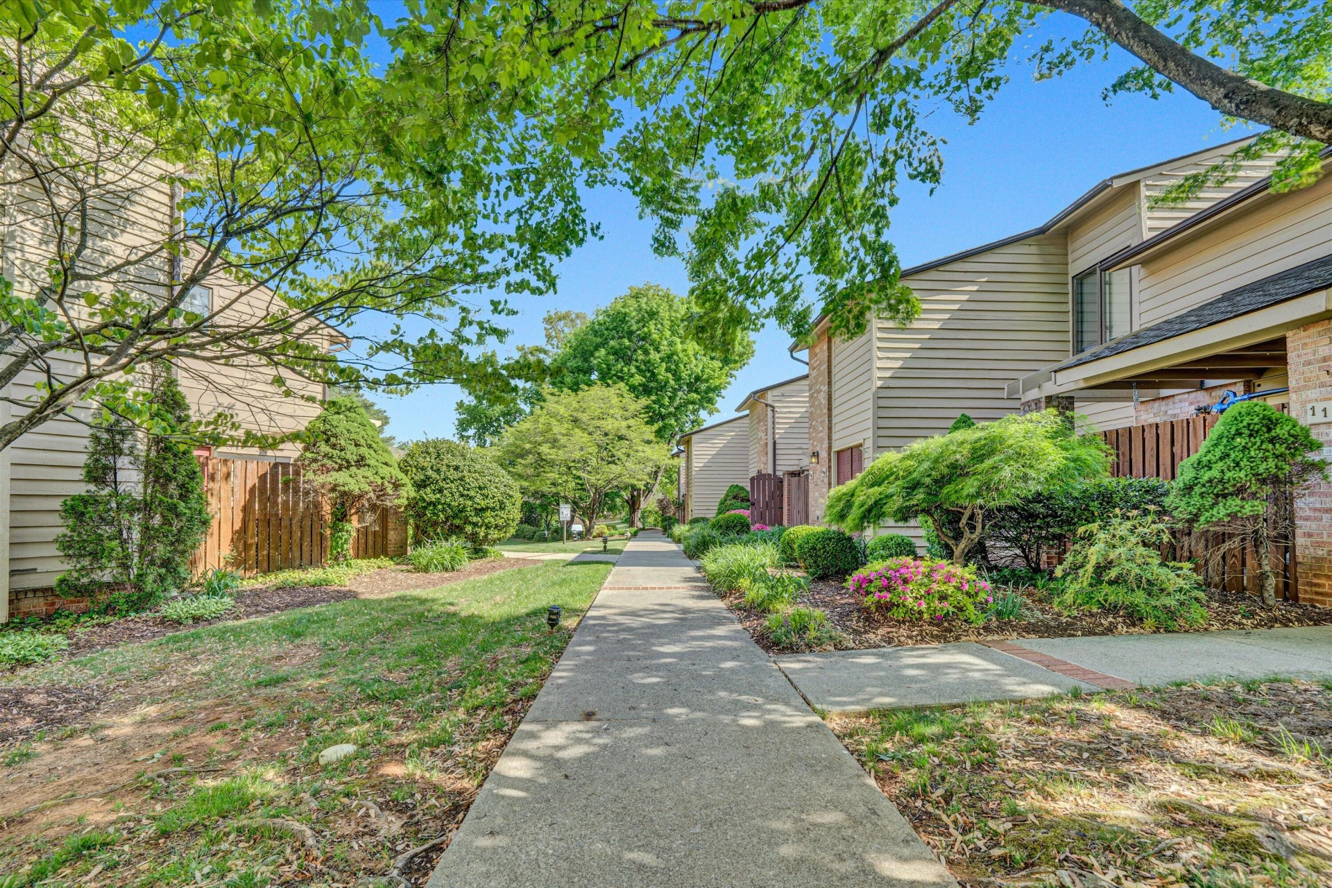 117 Windward DR - Photo 35