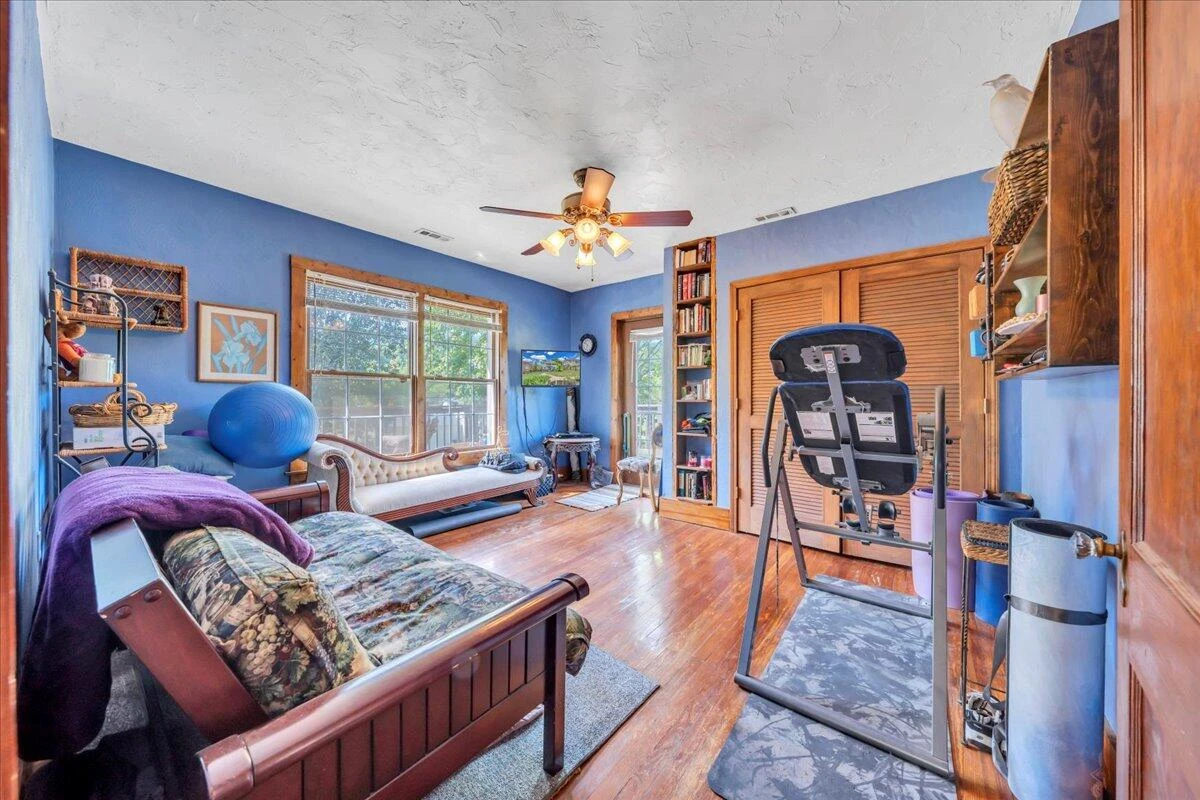 6185 Bent Mountain RD - Photo 32