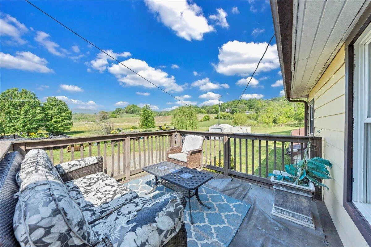 6185 Bent Mountain RD - Photo 40