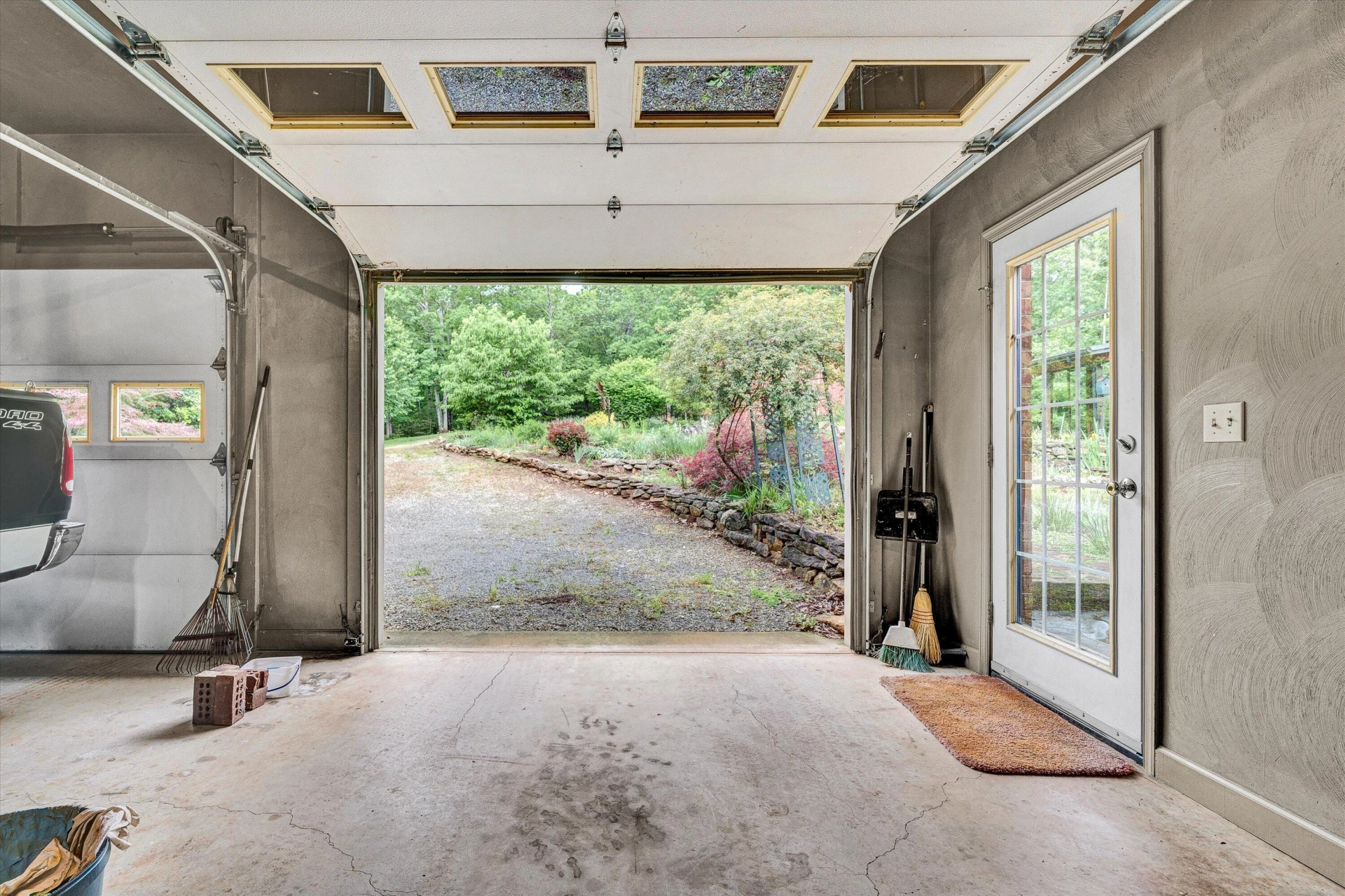 5531 Bethlehem RD - Photo 26