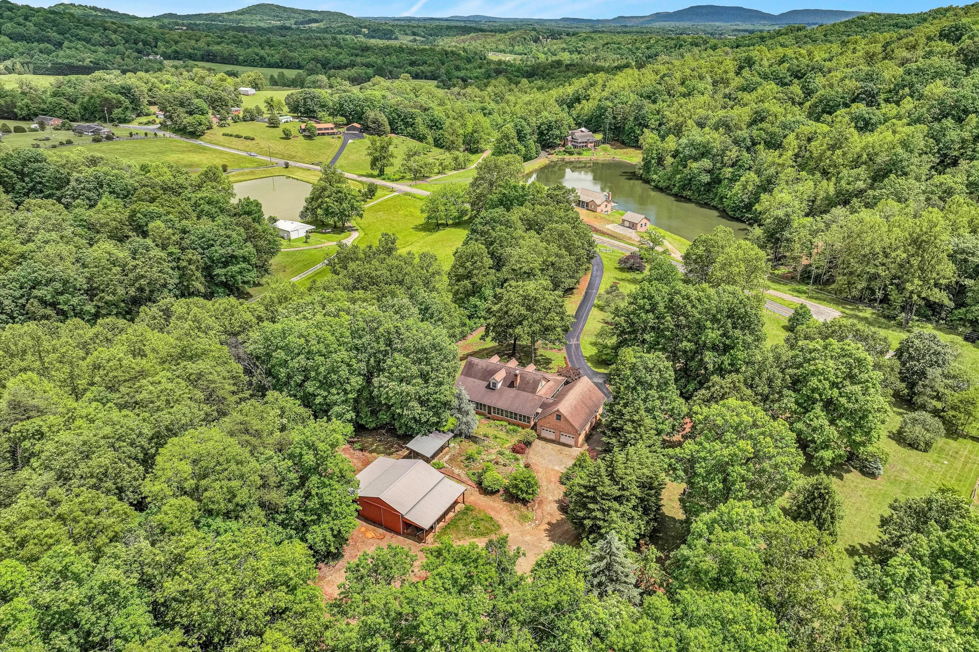 5531 Bethlehem RD - Photo 3