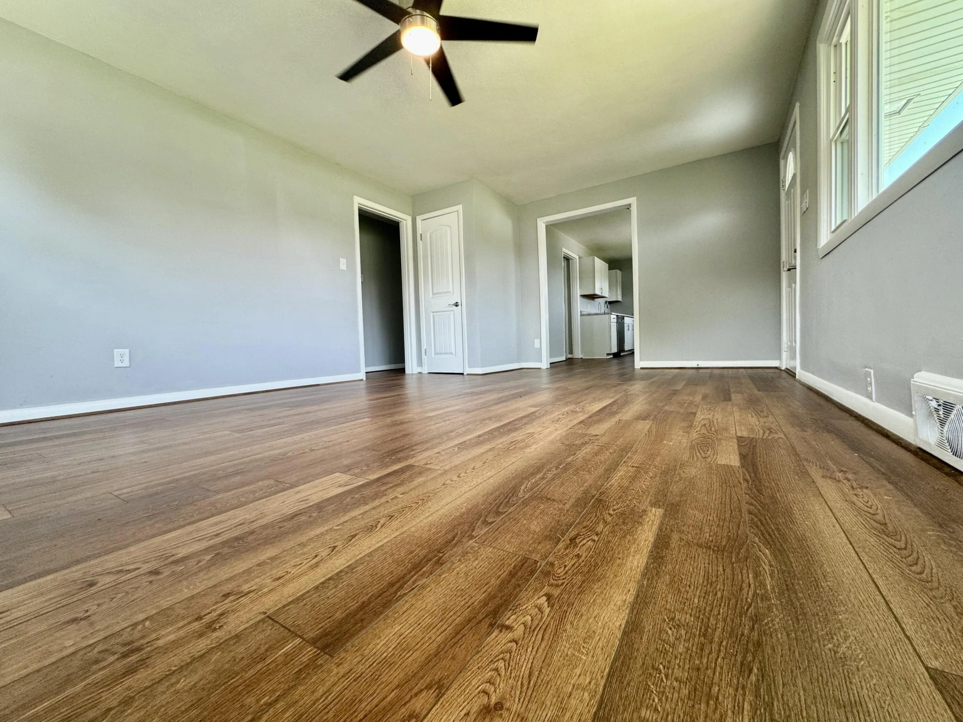 418 Victor AVE - Photo 11