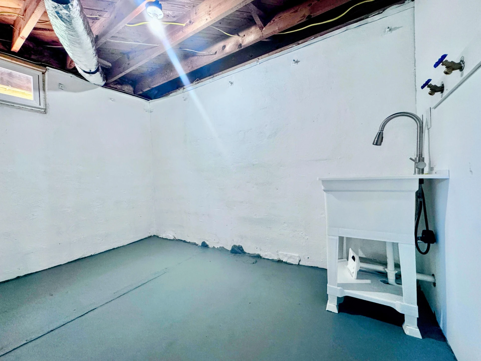 418 Victor AVE - Photo 14
