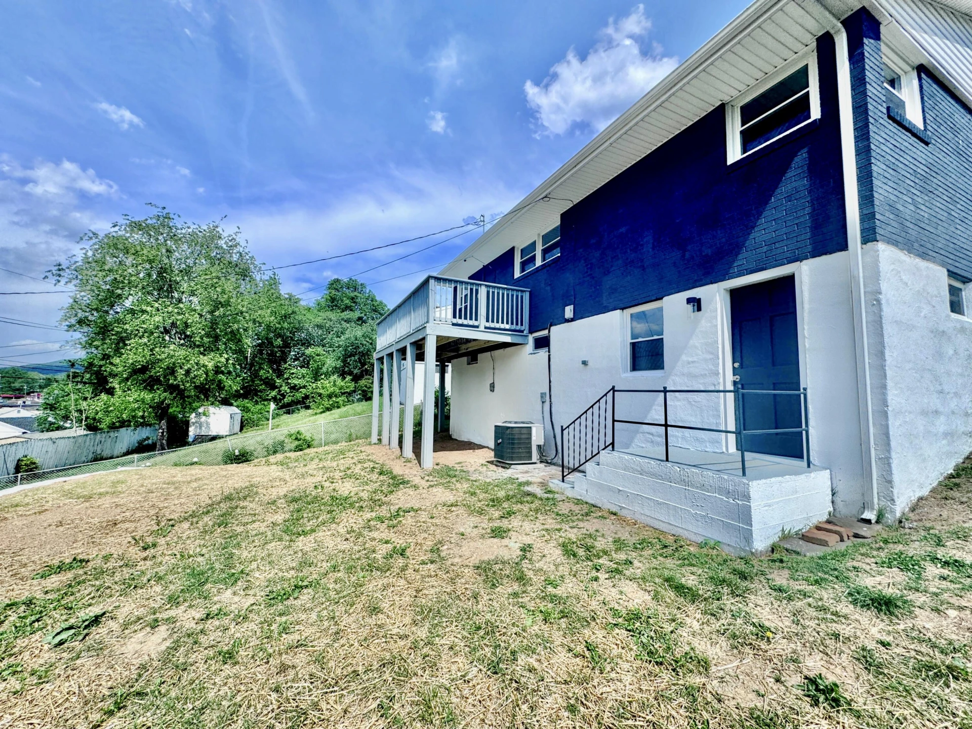 418 Victor AVE - Photo 16