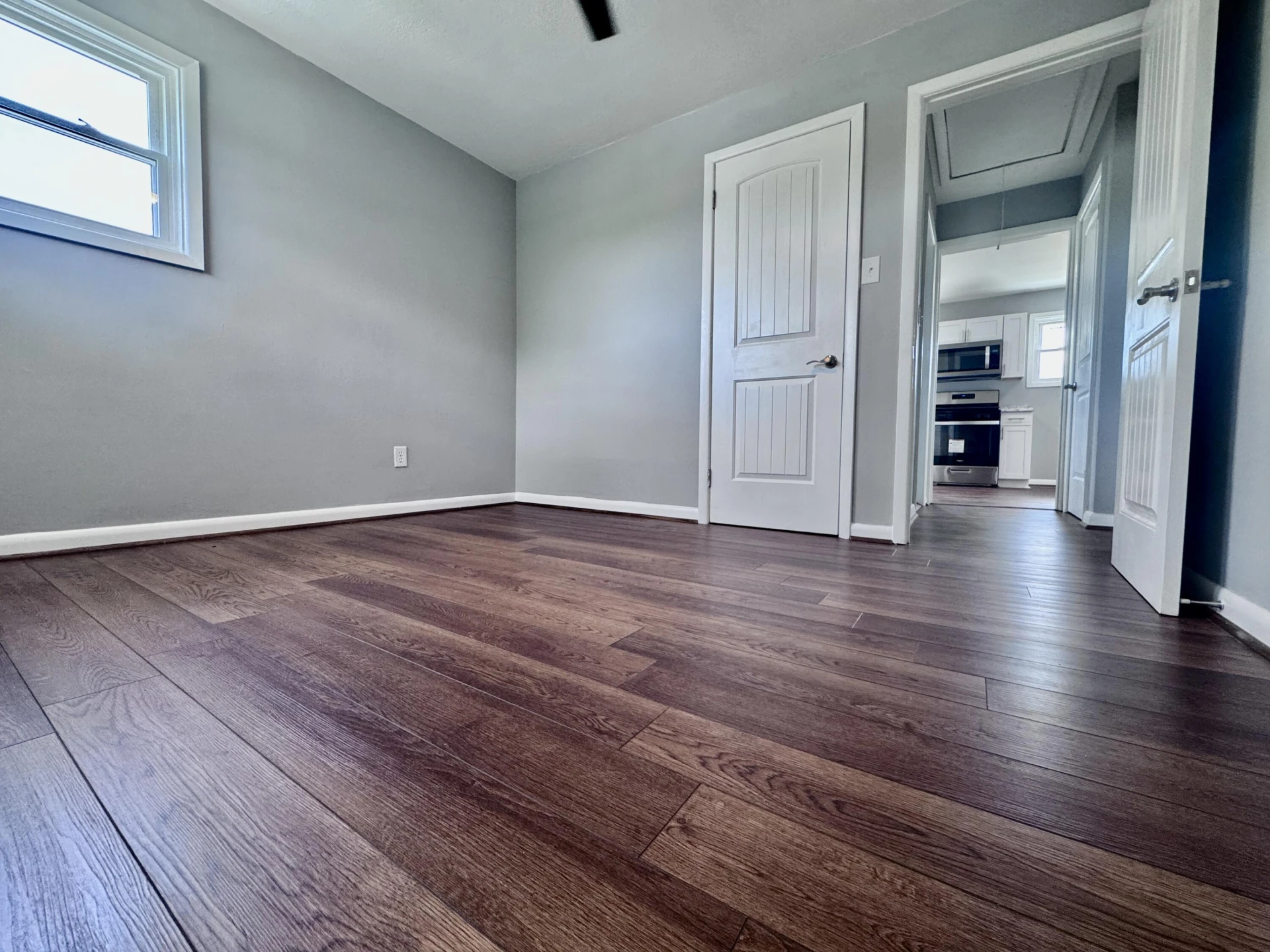 418 Victor AVE - Photo 6