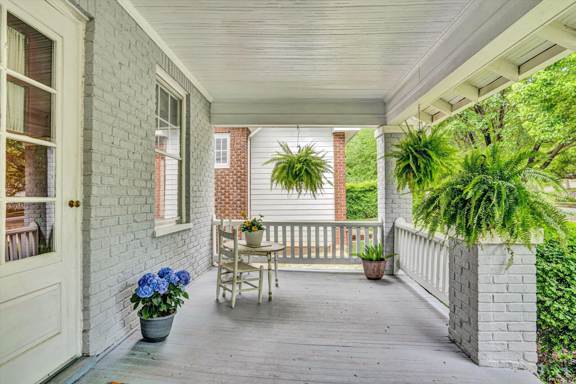 2226 Wycliffe AVE - Photo 8