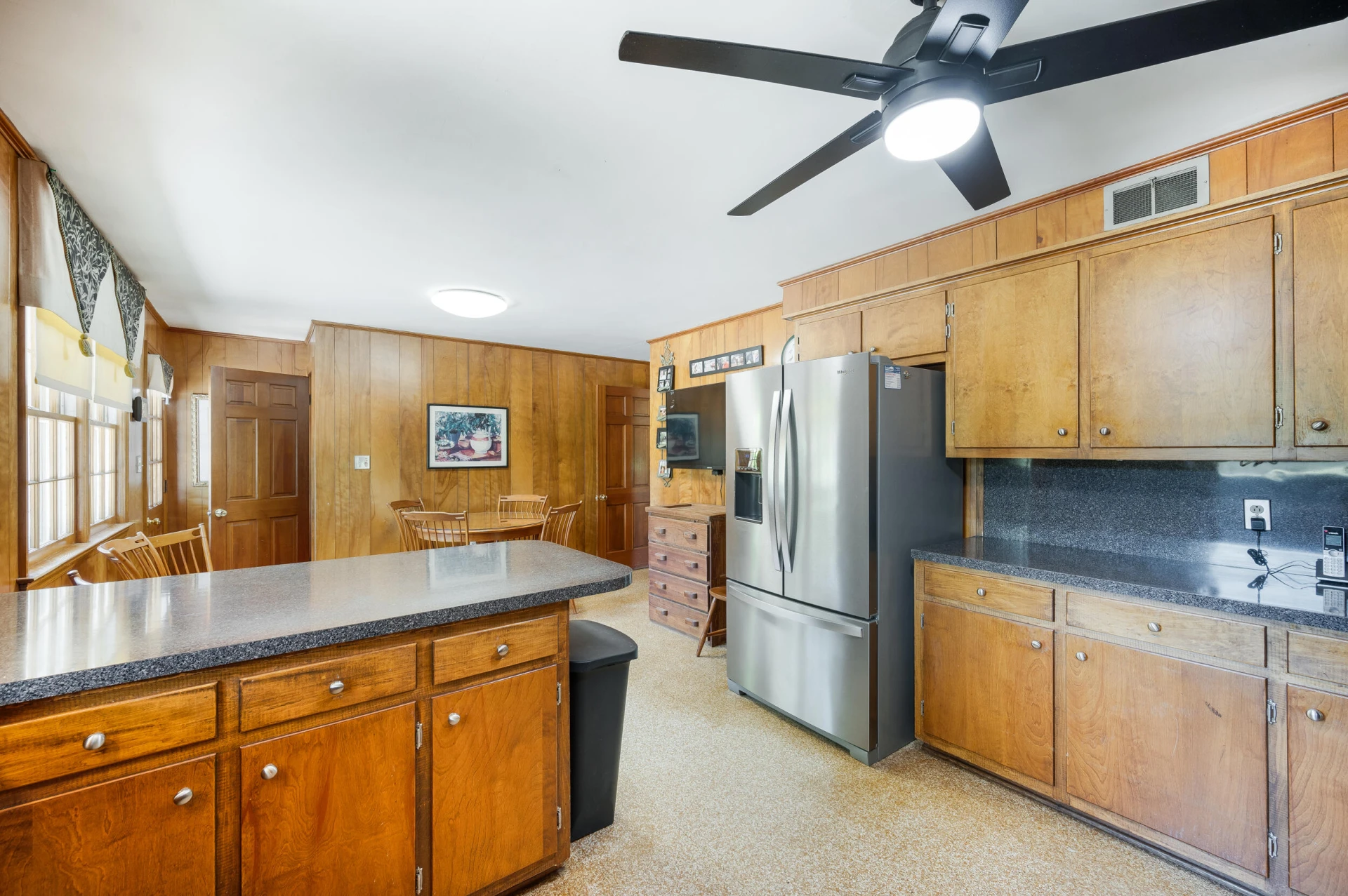 1129 Croft LN - Photo 17