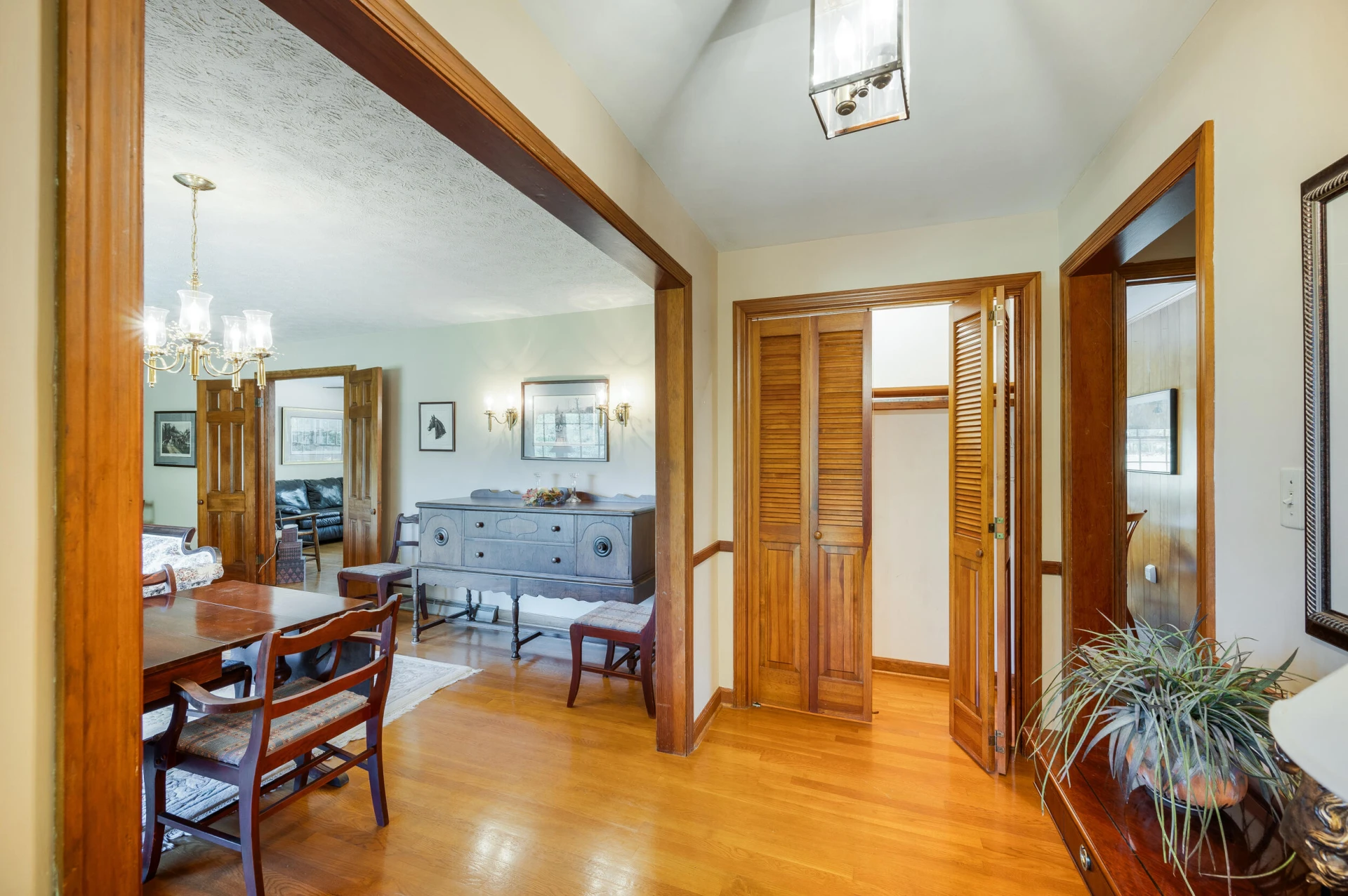 1129 Croft LN - Photo 8