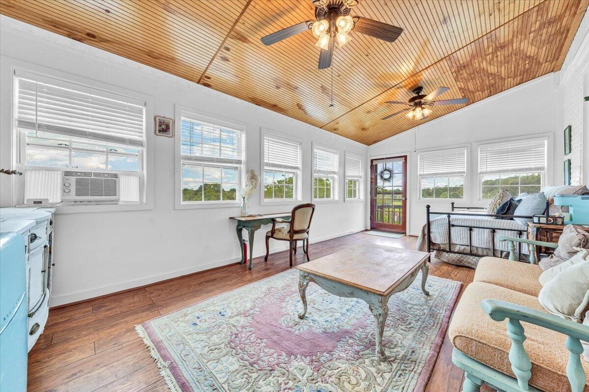 2816 Lowesville RD - Photo 28