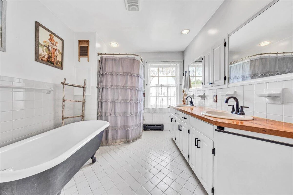 2816 Lowesville RD - Photo 38
