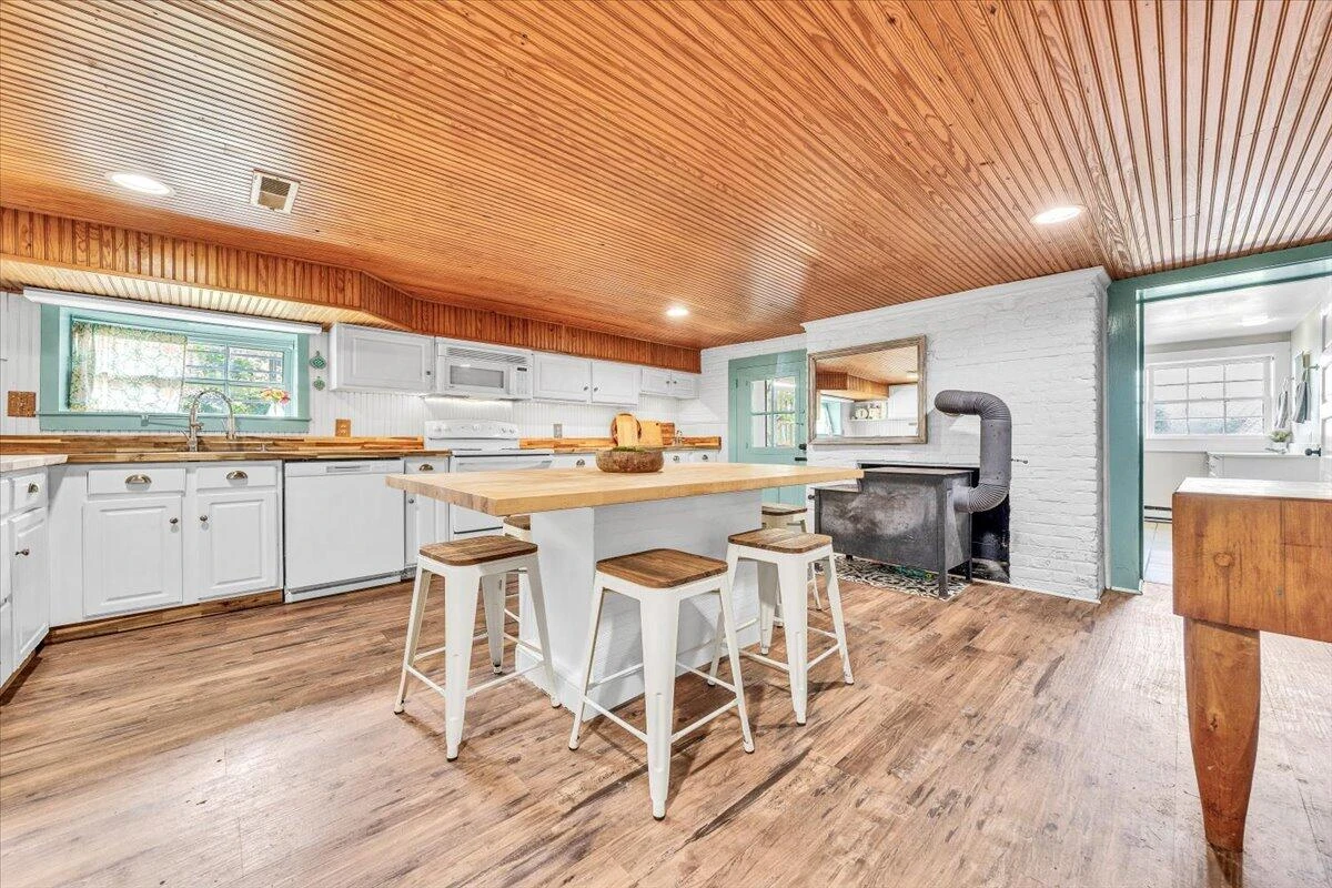 2816 Lowesville RD - Photo 51