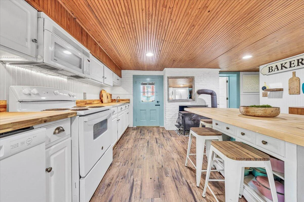 2816 Lowesville RD - Photo 57