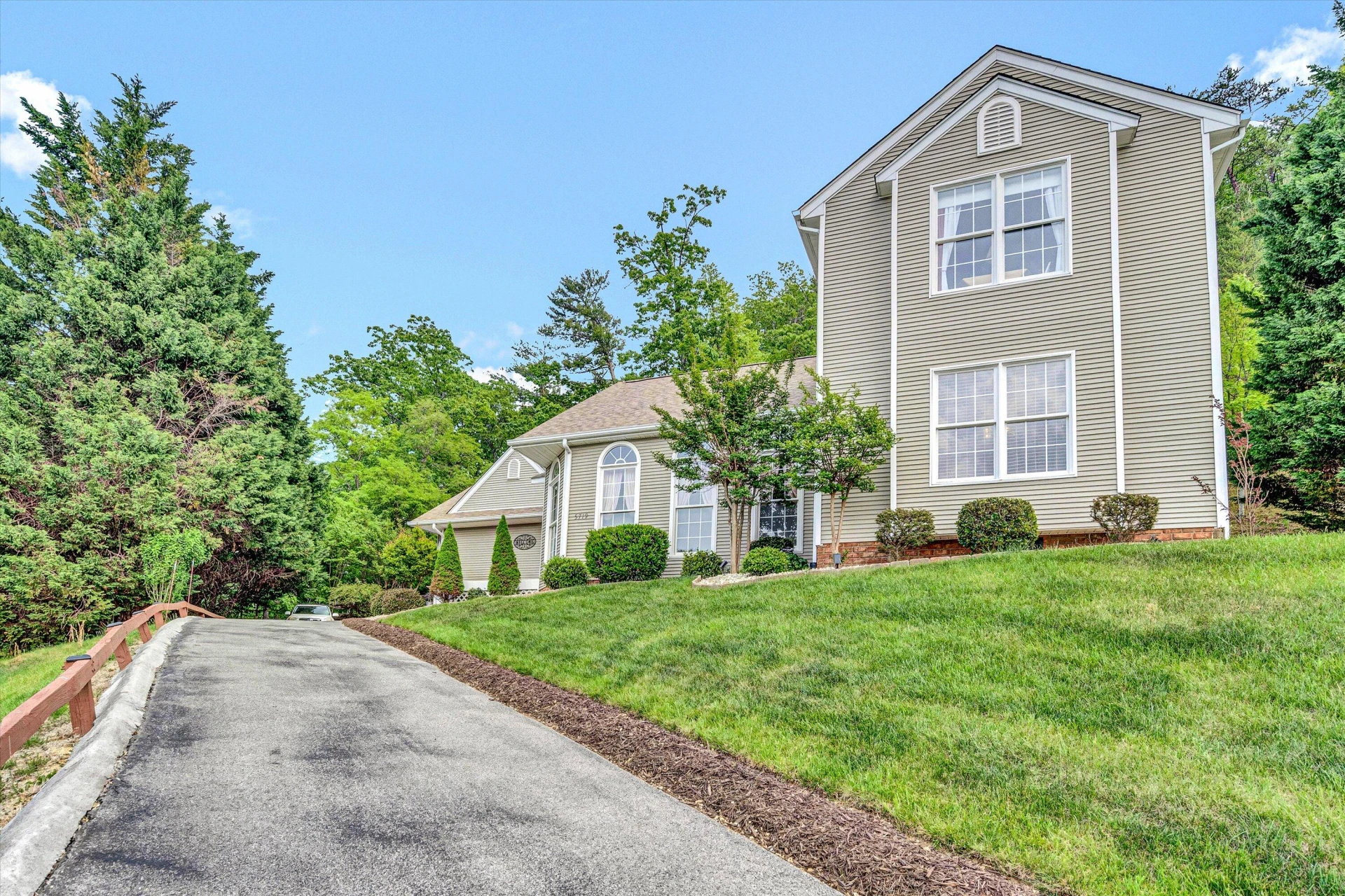 5719 Spring Meadow CT - Photo 2