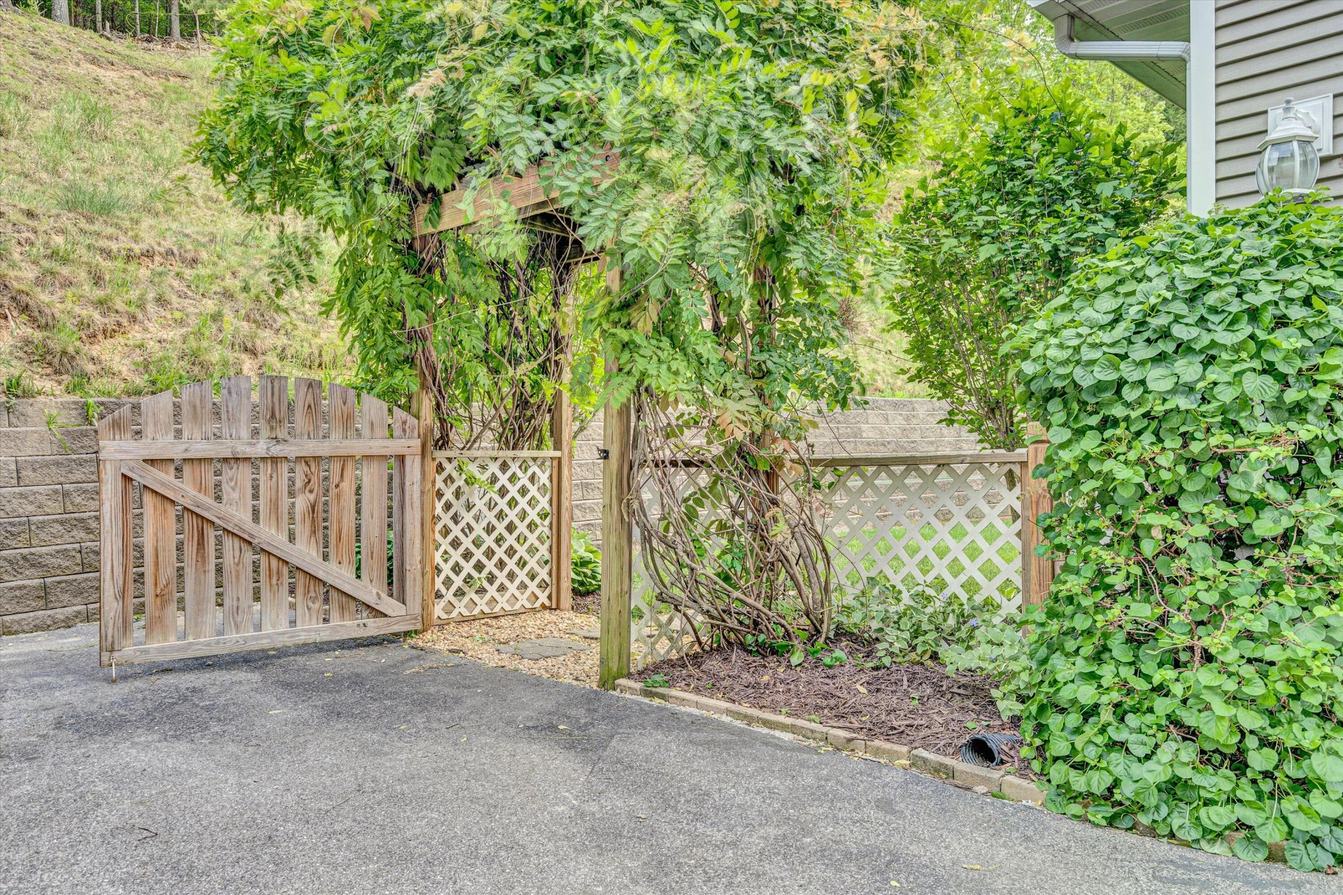 5719 Spring Meadow CT - Photo 32